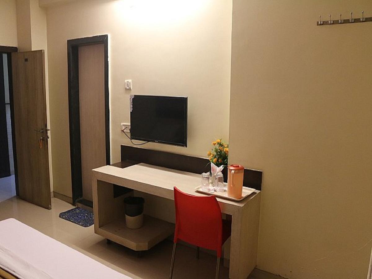 Hotel Shri Krishna Shirdi Zewnętrze zdjęcie